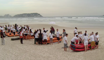 Desafio Náutico - equipes na praia