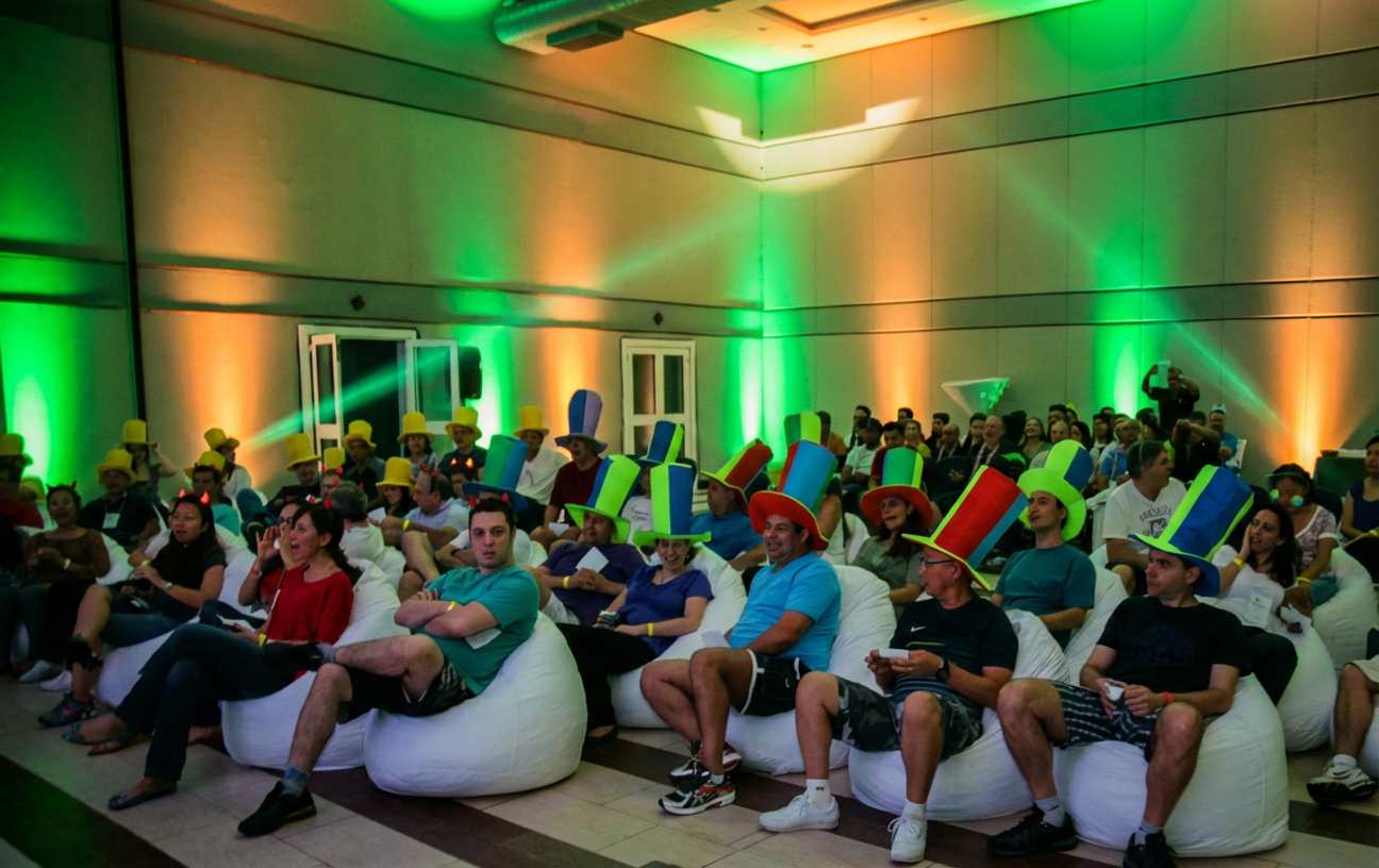 Plateia em conferência